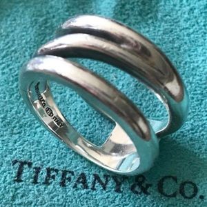 Authentic Tiffany & Co Zig Zag Sz 8